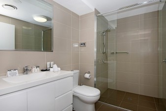 Allure Hotel Apartment - Bathroom
