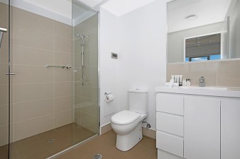 Allure Hotel Bathroom